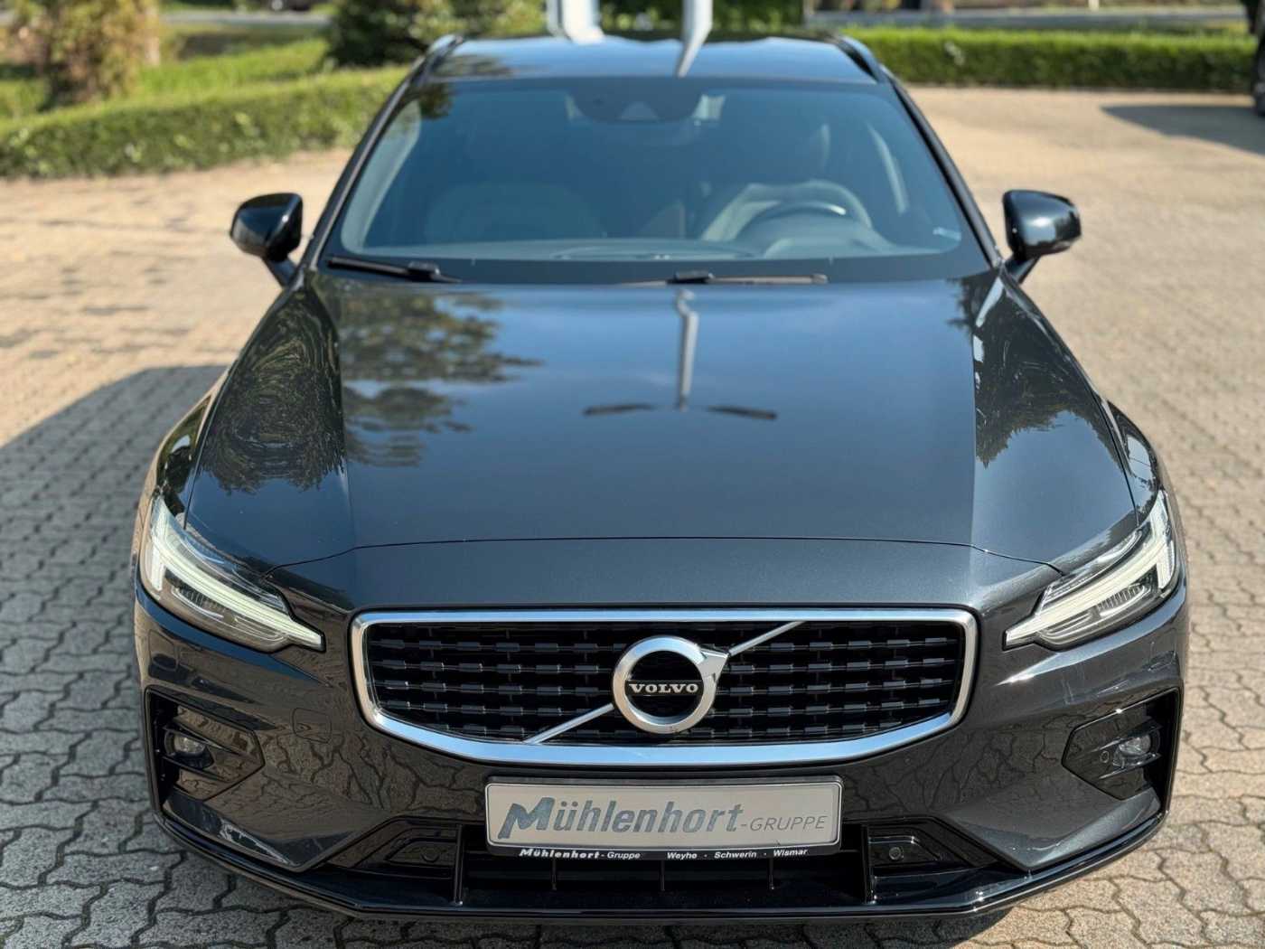 Volvo  D3 Geartr. R-DESIGN -  Cam - DAB+ - Voll-LED