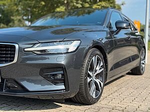 Volvo  D3 Geartr. R-DESIGN -  Cam - DAB+ - Voll-LED